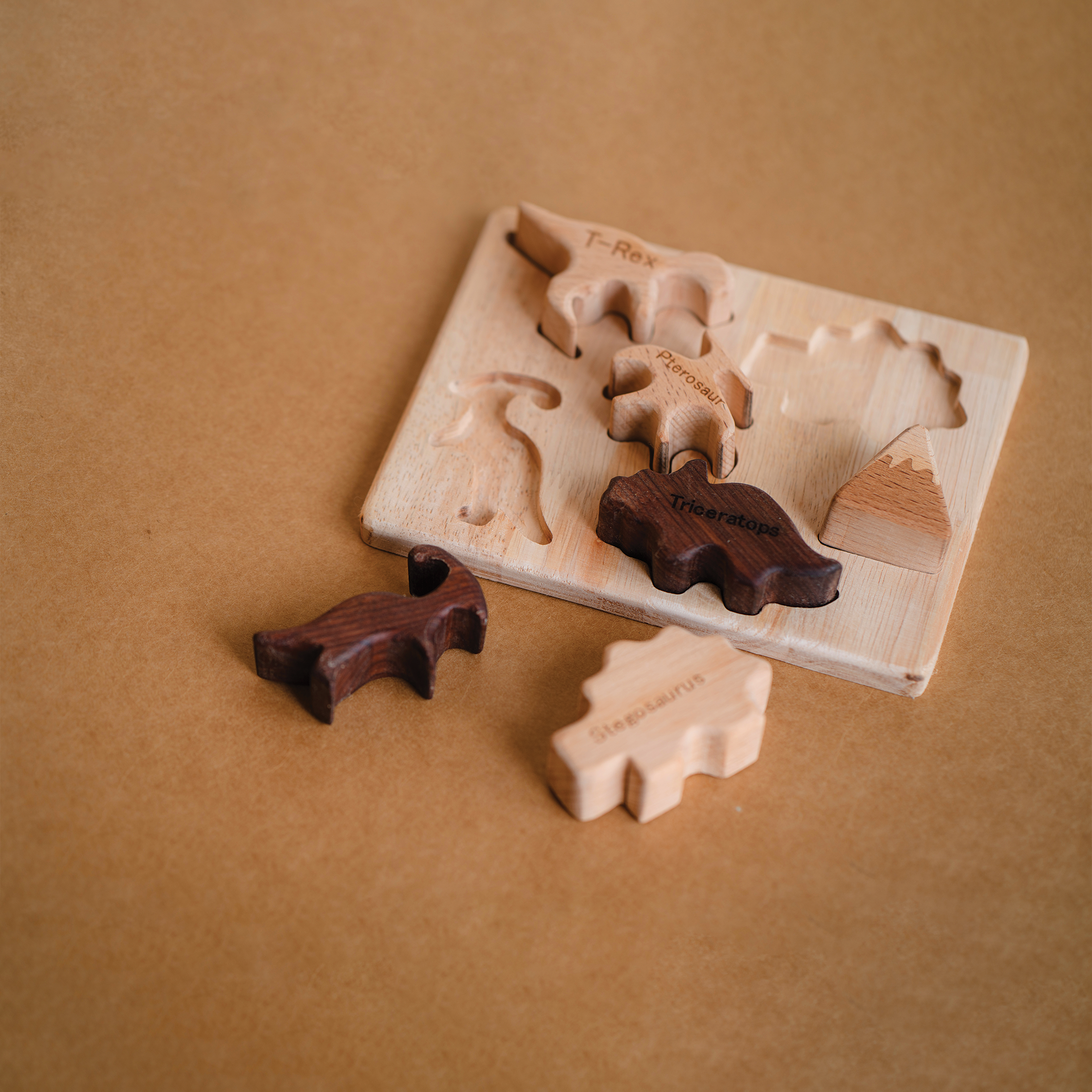 Dino stacking & puzzle